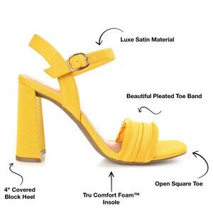 Journee Collection Womens Skiler Tru Comfort Foam Open Square Toe Block Heel